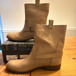 Patricia Pepe Firenze booties, new